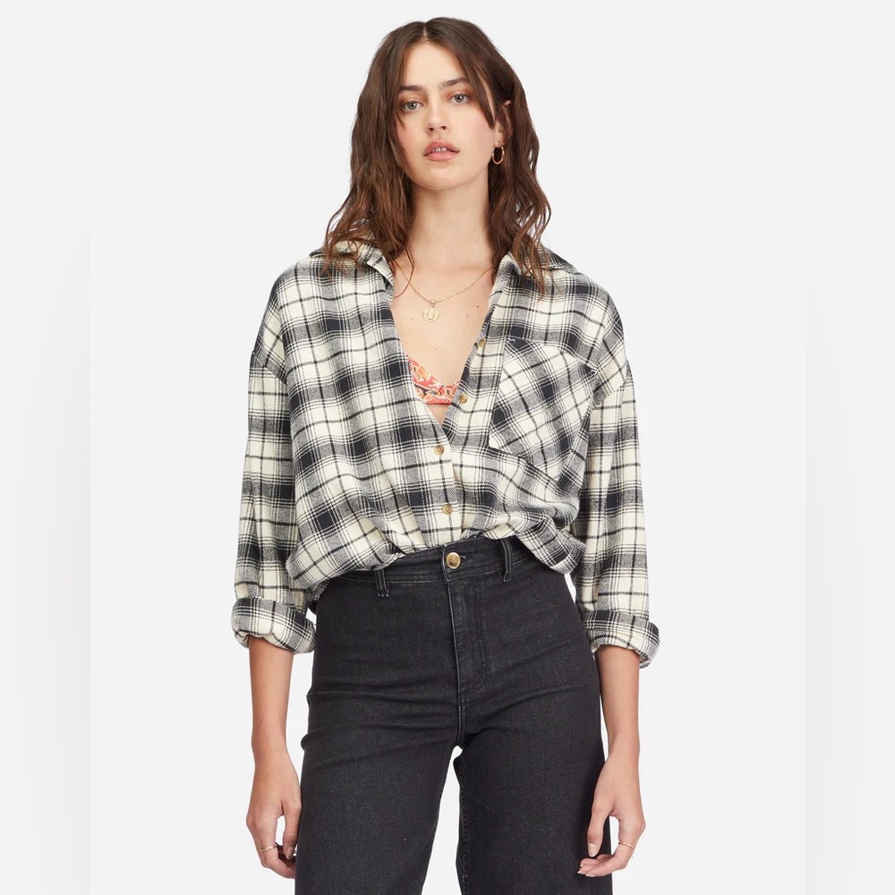 Women’s Billabong Black and White Plaid Flannel Shirt Oversized Med/Lrg